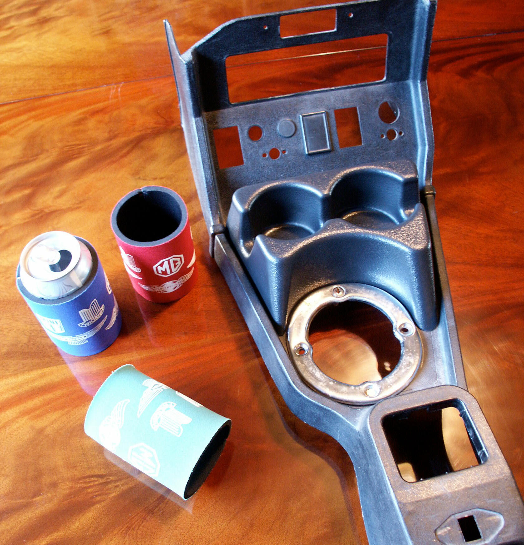 Quality US manufactured transmission covers to suit Triumph TR4, 4A, 5 & 6. Trying to freight one of these on it's own would cost over $US100 Brand new imported from the US manufacturer. The covers are pre drilled & easier to work with than most fibreglass